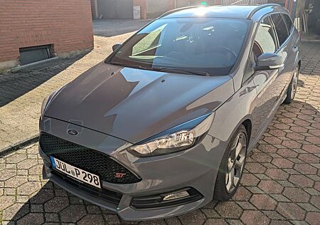 Ford Focus Turnier ST 2,0 Leder-Sport-Paket BJ 2018