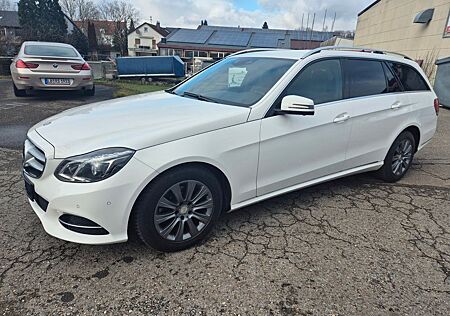 Mercedes-Benz E 220 CDI*Avantgarde*Navi*T-Leder*AHK*Sthz.*ILS