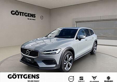 Volvo V60 Cross Country B4 AWD Plus AHK PANO 19LM LED