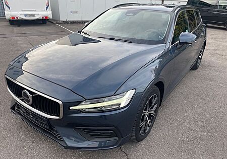 Volvo V60 Kombi Core*LED*NAVI*LEDER*AHK*