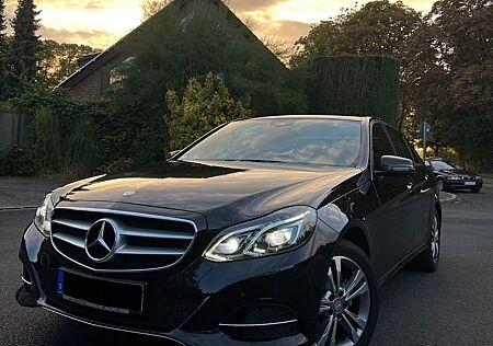 Mercedes-Benz E 220 BlueTEC 4MATIC AVANTGARDE TÜV Scheckheft