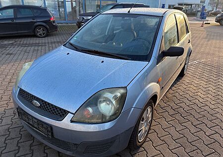 Ford Fiesta Ambiente 5 türig