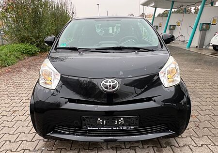 Toyota iQ Basis