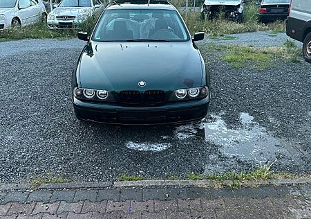 BMW 520i