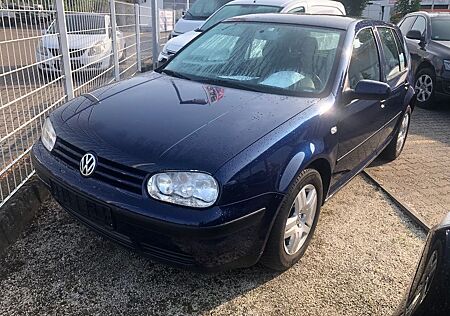 VW Golf Volkswagen 1.4 Basis 69000 KM , 1 Hand !!!