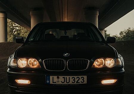BMW 323i limousine M52B25TÜ