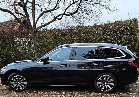 BMW 318i Touring Sport Line Auto