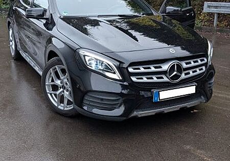 Mercedes-Benz GLA 200 AMG Paket *TOP Zustand*