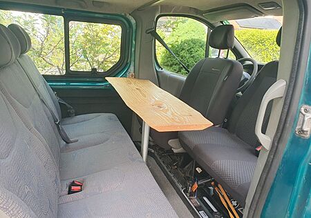 Renault Trafic mit DIY Camperausbau, L1H1, 9 Sitzer