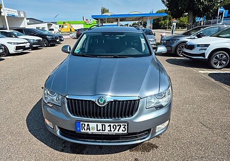 Skoda Superb 2.0 TDI Green tech DSG Elegance Combi...