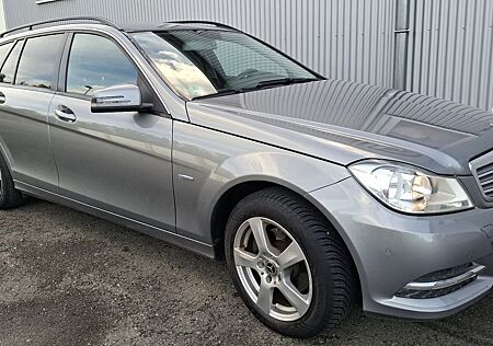 Mercedes-Benz C 180 gebraucht kaufen Mercedes-Benz C 180 T CGI BlueEfficiency *AHK