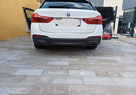 BMW 530d xDrive Touring A -