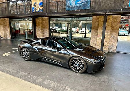 BMW i8 Roadster*17TKM*Vollausstattung*Deutsch*