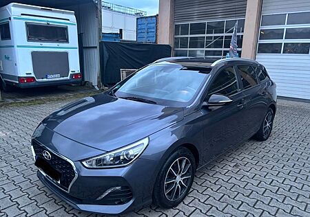 Hyundai i30 GO Kamera Navi Klimaautomatik Applecarplay