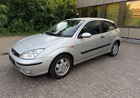 Ford Focus 1.6 Ghia Automatik Klima
