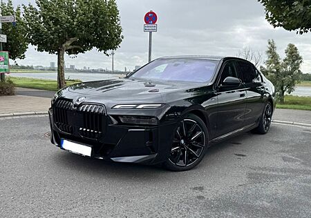 BMW 740d xDrive M-Sport Pro / Soft-Close / B&W