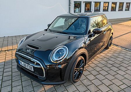 Mini Cooper SE Classic Trim (STEUER AUSWEISBAR)