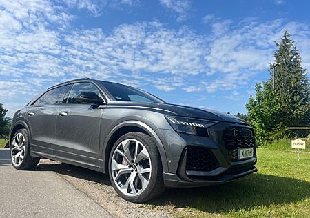 Audi RS Q8 RSQ8 TFSI quattro tiptronic -