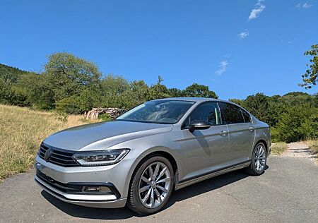 VW Passat Volkswagen 2.0 TDI DSG High-LED Massage AHK Limo