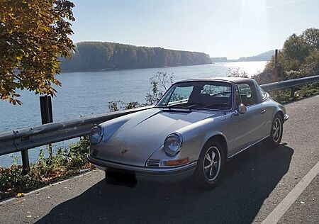 Porsche 911 Urmodell 911 T Targa F-Modell mit Historie