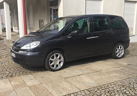 Peugeot 807 Family HDi FAP 135 Family