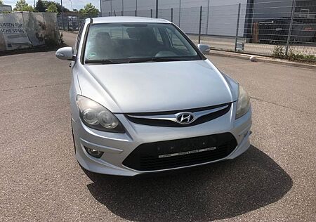Hyundai i30 1.6 CRDi 66 kW Euro 5