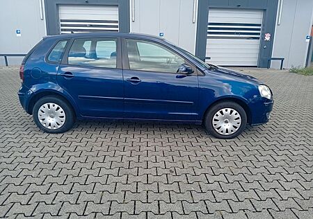 VW Polo Volkswagen IV Comfortline Klima AHK Tüv. 4 Tür.