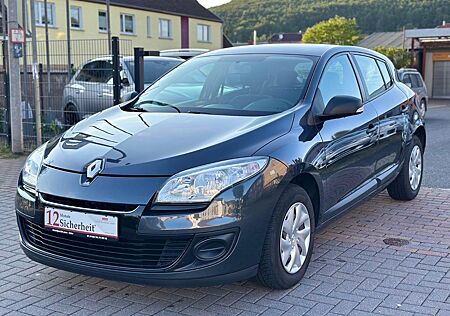 Renault Megane III Lim. 5-trg. Je t'aime TÜVNEU insp.NEU