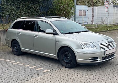 Toyota Avensis Kombi 2.2 D-CAT Sol