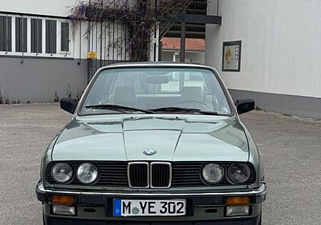 BMW 325 E