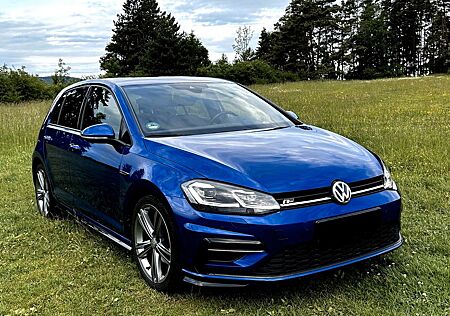VW Golf Volkswagen R-Line 1.5 TSI ACT