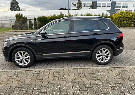 VW Tiguan Volkswagen 2.0 TSI 132kW DSG 4MOTION Highline Hi...