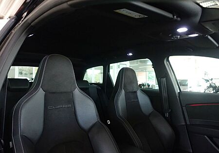 Cupra Leon ST 300 4Drive Carbon Edition