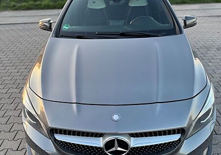 Mercedes-Benz 220 220d