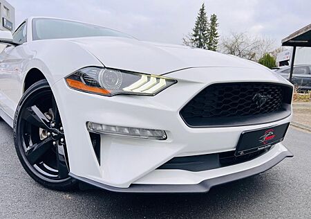 Ford Mustang / 2.3 EcoBoost /Coupe/Leder