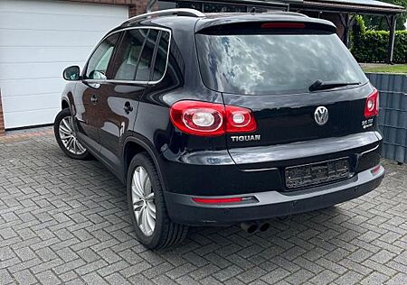 VW Tiguan Volkswagen 2.0 TDI 4MOTION Sport & Style Sport &...