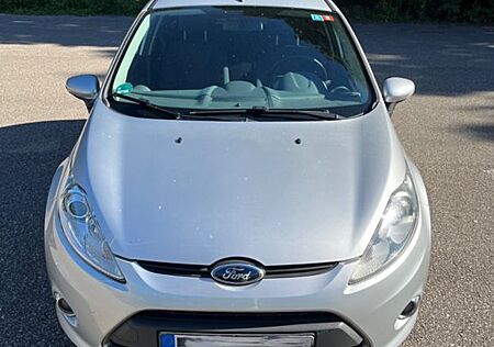 Ford Fiesta Gepflegter 1,25 60kW Titanium Titanium