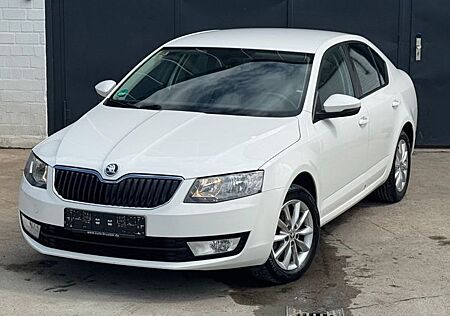 Skoda Octavia Lim. *Ambition*Szh*Tem*PDZ*