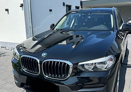 BMW X3 xDrive20d AT -