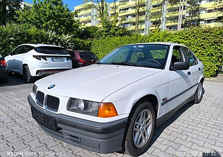 BMW 318i Oldtimer* H-Zulassung*TÜV .Neu Top Zustand