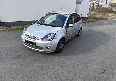 Ford Fiesta 1,4 16V Silver Magic HU 09/26 Klima