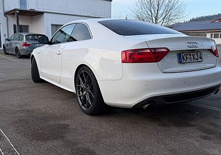 Audi A5 3.2 Automatik mit Schaltwippen Quattro
