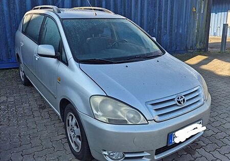 Toyota Avensis Verso 2.0 linea sol 7-Sitzer man lin...