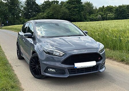 Ford Focus 2,0TDCi ST OZ Sportfelgen 8x bereift