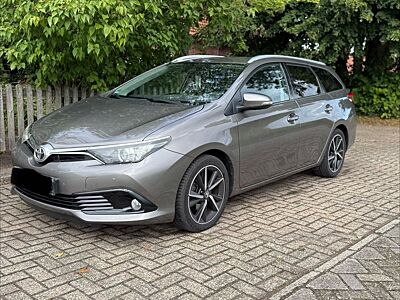 Toyota Auris Touring Sports Touring Sports 1,6-l-D-...