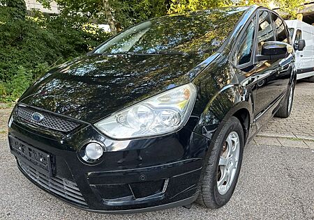 Ford S-Max Titanium