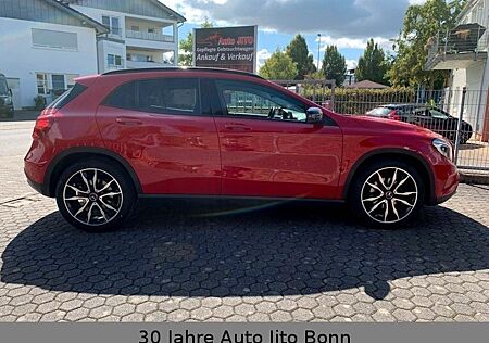 Mercedes-Benz GLA 200 Panoradach,Standheiz,....