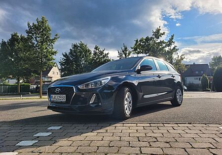 Hyundai i30 Kombi (Benzin, 1.0 Turbo M/T Select)
