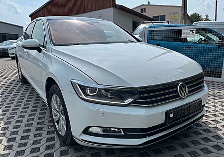 VW Passat Volkswagen Lim. 1.8TSI*LED*AHK*LEDER*NAVI*PANO*AHK*