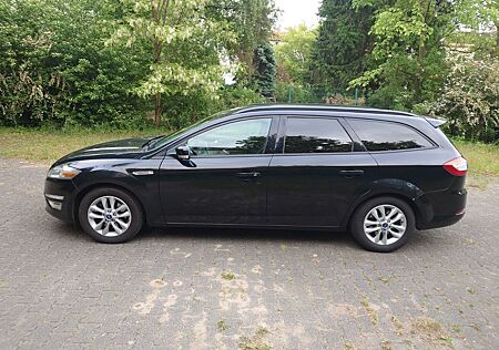 Ford Mondeo 1,6 EcoBoost Champions Edition Turnie...